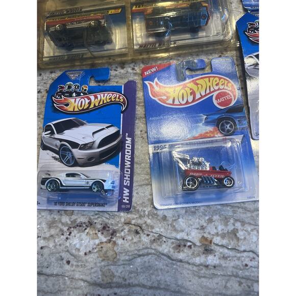 Hot Wheels Lot of 10 , 5 Vintage and 1 extra - Picture 2 of 13